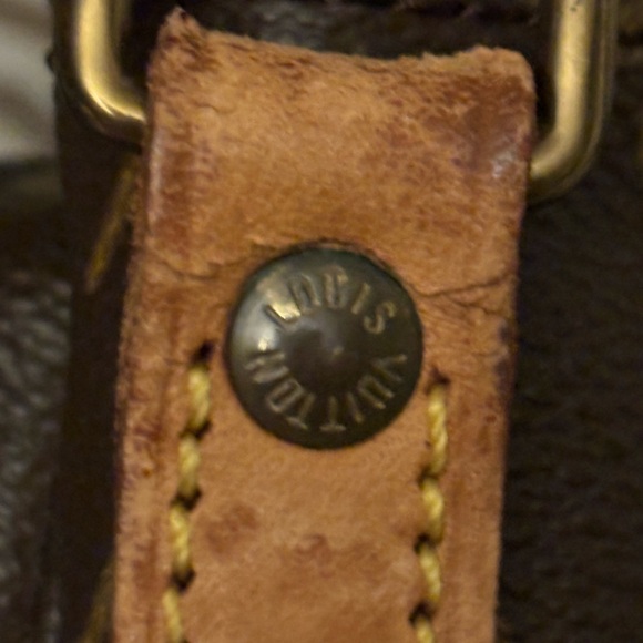 SOLD!!!!!! Louis Vuitton, Amazone monogram shoulder bag, Crossbody - Picture 14 of 15